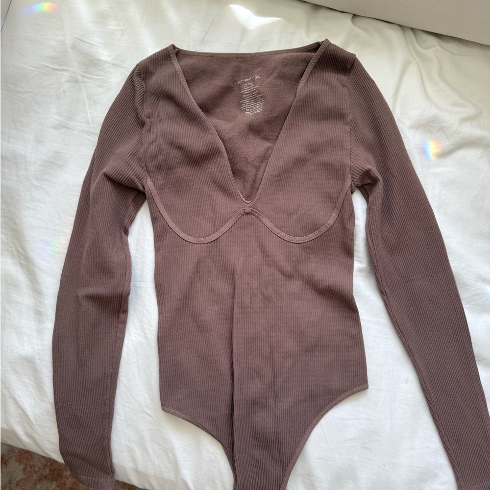 FREE PEOPLE LONG SLEEVE RIBBED BODYSUIT, SIZE XS/S, BROWN